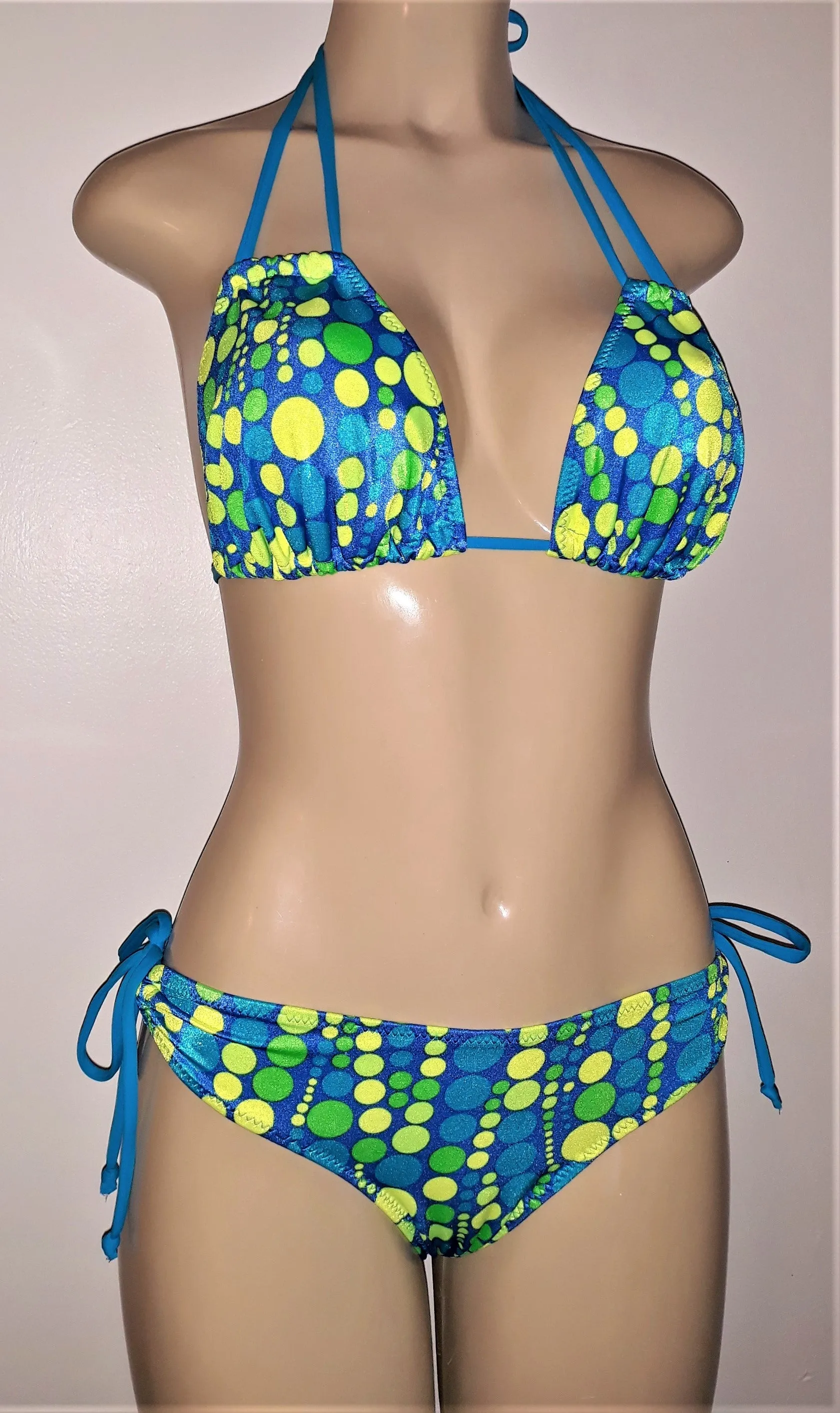 Double String Halter Bikini Top. Keyhole Tie Side Scrunched Butt Bikini Bottom