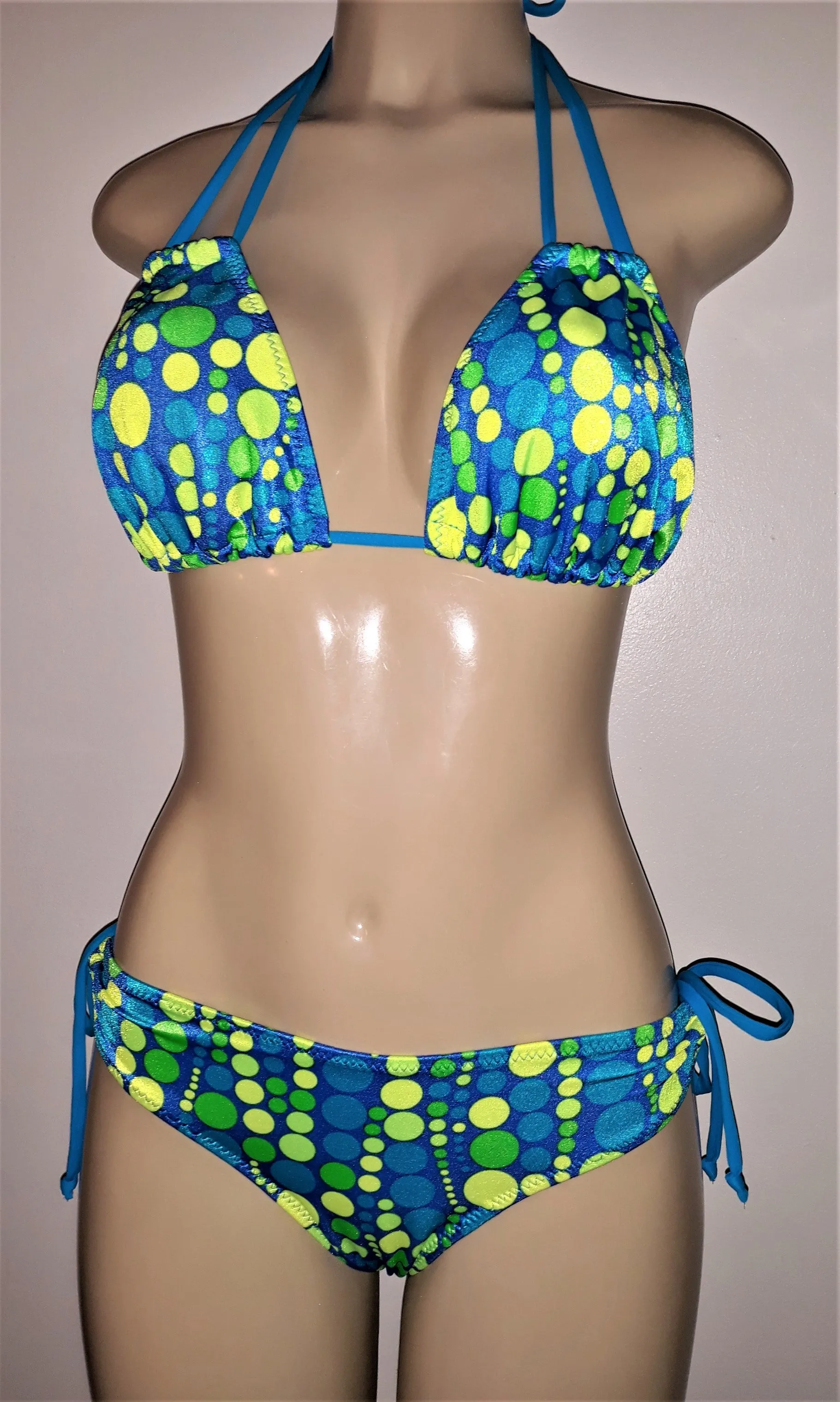 Double String Halter Bikini Top. Keyhole Tie Side Scrunched Butt Bikini Bottom