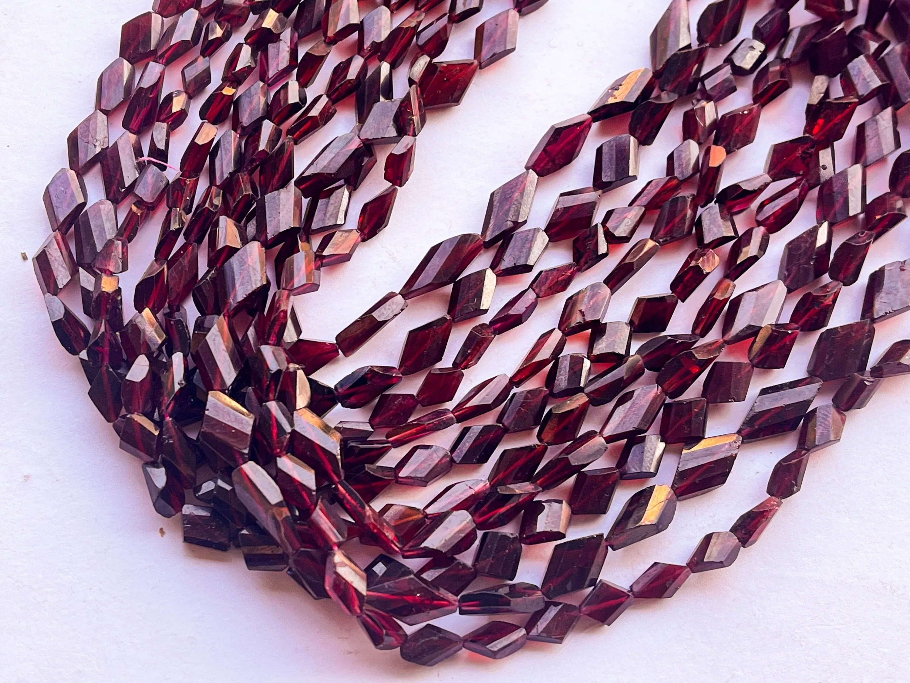 Rhodolite Garnet Diamond Shape Beads